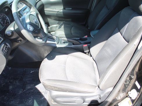 Used 2018 Nissan Sentra SR FWD image 11