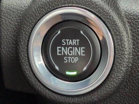 Used 2022 Chevrolet TrailBlazer RS w/ Technology Package FWD image 27