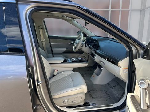 Used 2023 Genesis GV60 Performance AWD/4WD image 19