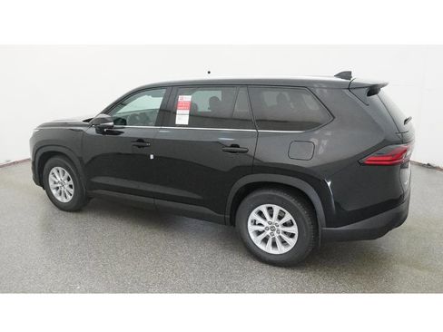 New 2026 Toyota Grand Highlander XLE image 4