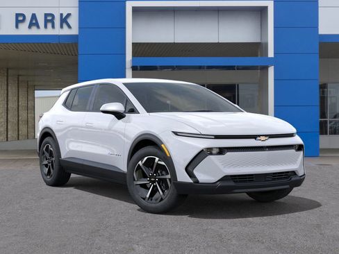 New 2026 Chevrolet Equinox EV LT image 7