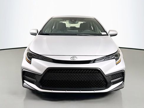 Used 2022 Toyota Corolla SE image 2