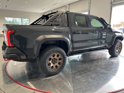 New 2025 Toyota Tacoma Trailhunter image 8
