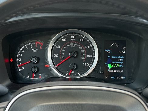 Used 2022 Toyota Corolla Cross LE image 22