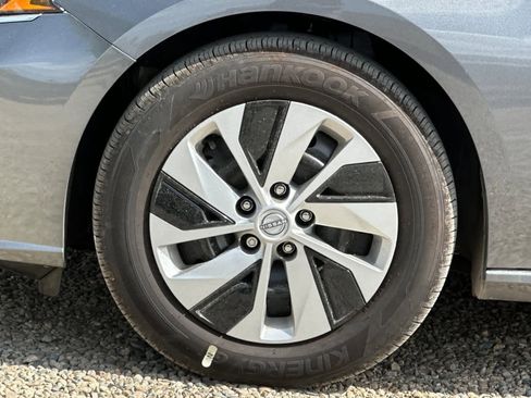 New 2025 Nissan Altima 2.5 S image 31