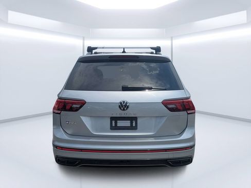 Used 2023 Volkswagen Tiguan SE R-Line FWD image 4