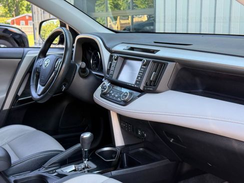 Used 2017 Toyota RAV4 Limited w/ All Weather Liner Package AWD/4WD image 17