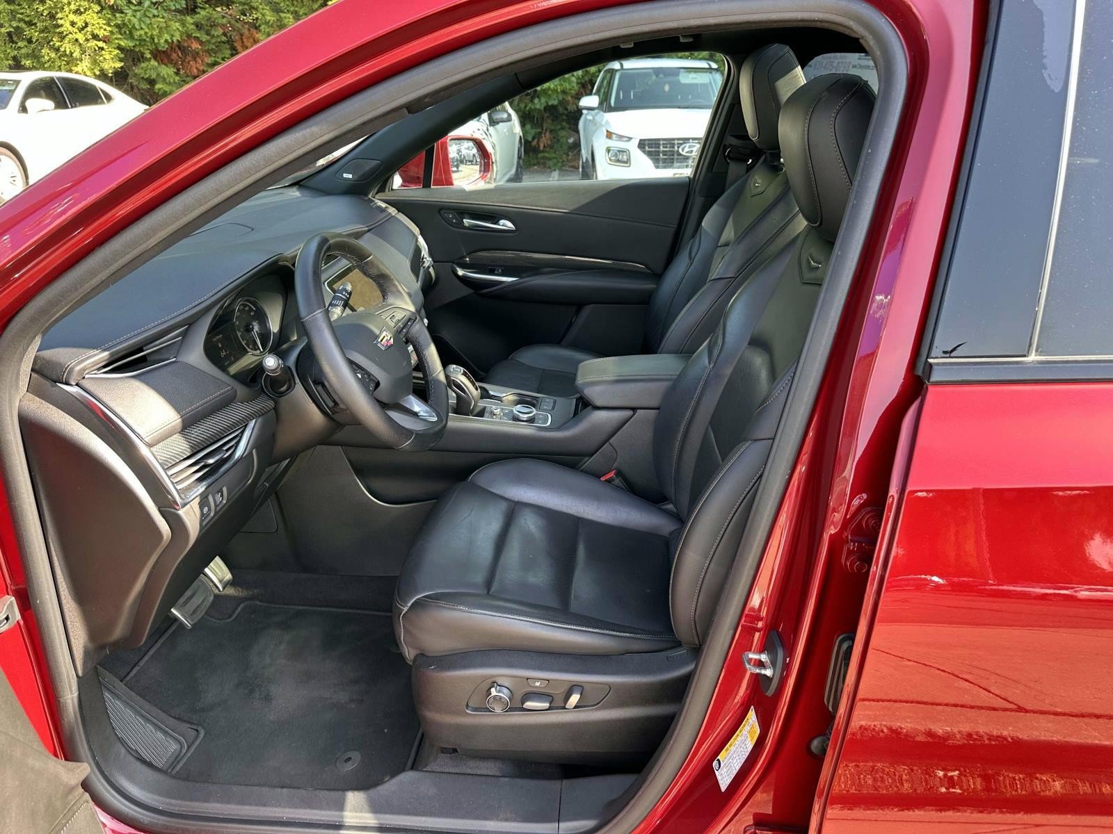 Used 2019 Cadillac XT4 Sport AWD/4WD image 12