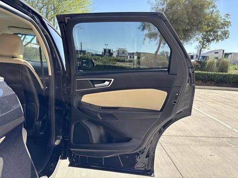 Used 2020 Ford Edge SEL w/ Convenience Package image 14