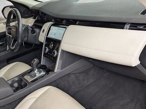 Used 2022 Land Rover Discovery Sport SE image 20