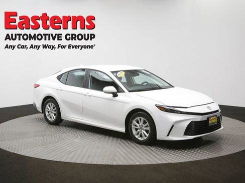 Used 2025 Toyota Camry LE FWD image 49