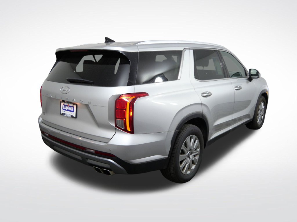 Used 2024 Hyundai Palisade SEL FWD image 3