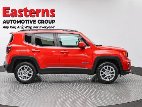 Used 2021 Jeep Renegade Latitude AWD/4WD image 4