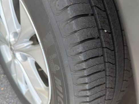 Used 2016 Nissan Rogue SV FWD image 12