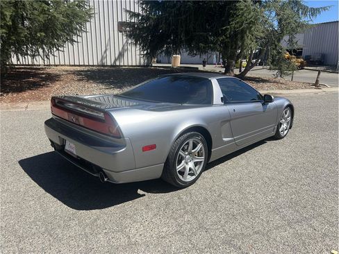 Used 2003 Acura NSX T RWD image 3