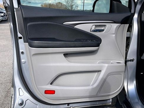 Used 2017 Honda Pilot EX-L image 17