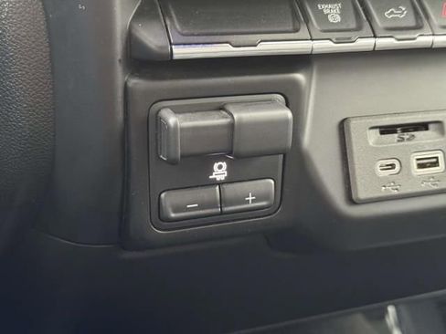 Used 2022 GMC Sierra 2500 SLE w/ SLE Value Package; image 28