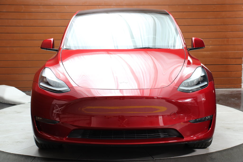 Used 2024 Tesla Model Y Long Range AWD/4WD image 2
