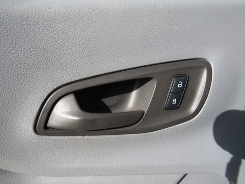 Used 2017 Ford Transit 250 130 Low Roof image 10