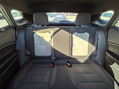 Used 2024 Chevrolet Trax RS image 28