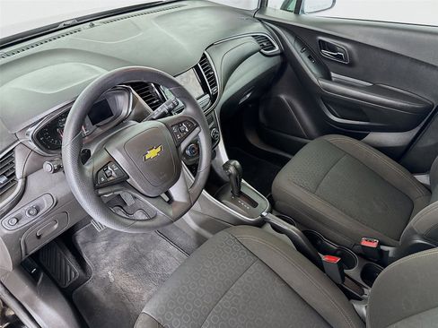 Used 2020 Chevrolet Trax LS w/ Tint and Cruise Package image 11