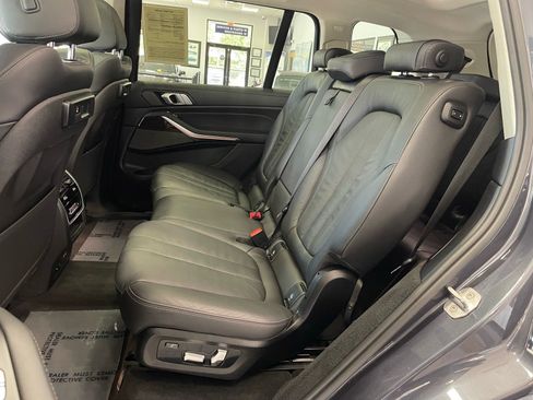 Used 2020 BMW X7 xDrive40i w/ Premium Package AWD/4WD image 35