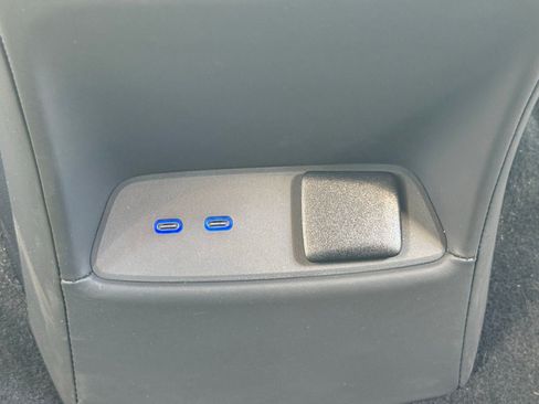 Used 2025 Mercedes-Benz G 63 AMG 4MATIC image 31