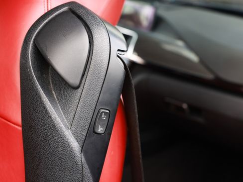 Used 2015 BMW M4 Convertible image 28