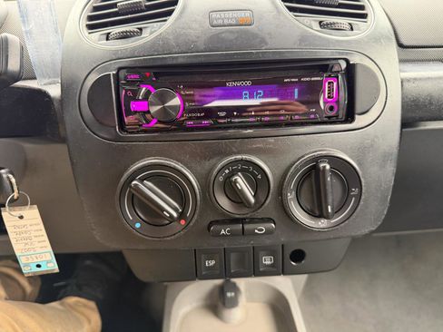 Used 2007 Volkswagen Beetle Coupe w/ Year End Package image 24