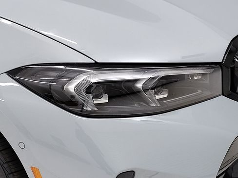 New 2026 BMW 330i Sedan w/ M Sport Package image 3