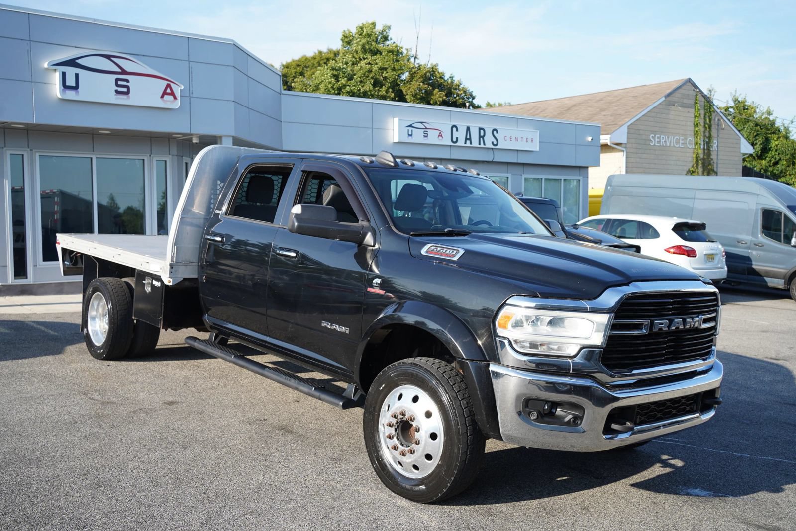 Used 2019 RAM 5500 SLT w/ Quick Order Package 2YG SLT AWD/4WD image 3