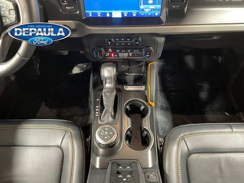 Used 2022 Ford Bronco Badlands image 14