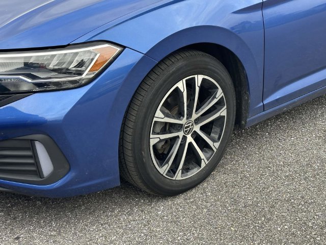 Used 2023 Volkswagen Jetta Sport FWD image 6
