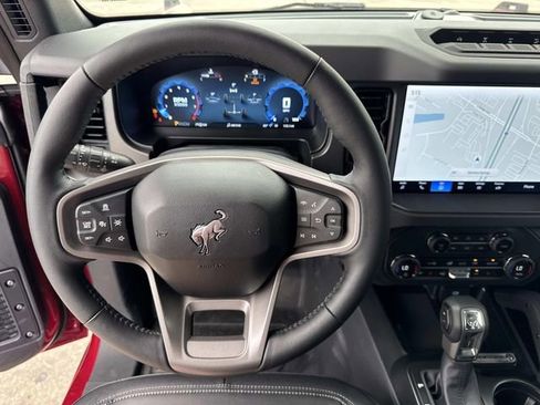 New 2025 Ford Bronco Badlands image 23