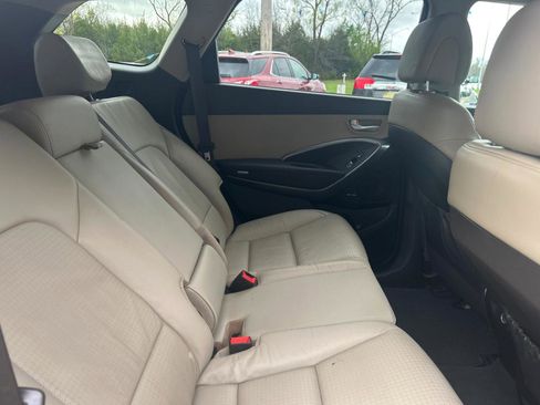 Used 2013 Hyundai Santa Fe GLS image 24