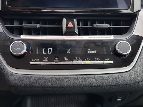 Used 2024 Toyota Corolla LE FWD image 21