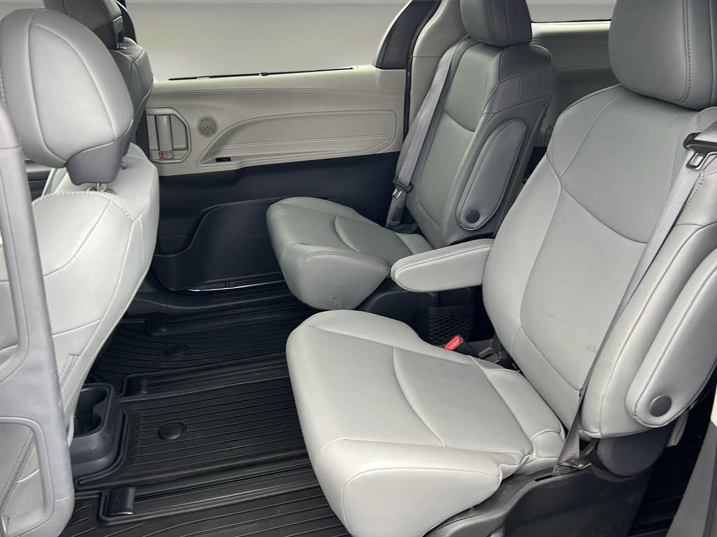 Certified 2024 Toyota Sienna XLE AWD/4WD image 14
