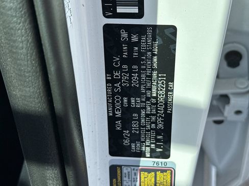 Used 2024 Kia Forte LXS FWD image 25