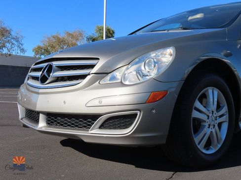 Used 2006 Mercedes-Benz R 500 4MATIC image 37