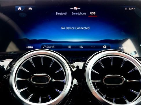 Certified 2025 Mercedes-Benz GLA 35 AMG GLA 35 AMG image 36