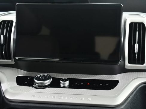 New 2027 Ford Expedition Active AWD/4WD image 9