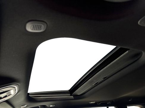 New 2026 Jeep Grand Cherokee Altitude AWD/4WD image 10