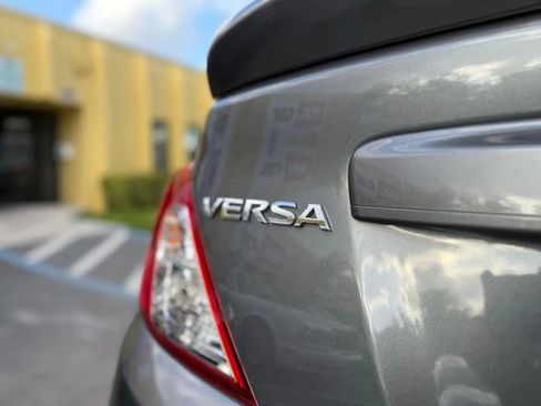 Used 2018 Nissan Versa SV FWD image 11