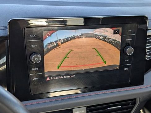 Used 2025 Volkswagen Jetta GLI Autobahn image 24