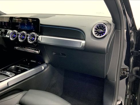 Certified 2024 Mercedes-Benz GLB 250 image 16