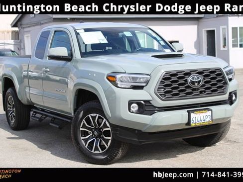 Used 2022 Toyota Tacoma TRD Sport w/ TRD Premium Sport Package RWD image 1