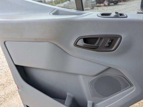 Used 2017 Ford Transit 150 XL RWD image 15