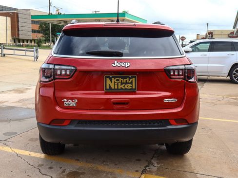 Used 2023 Jeep Compass Latitude w/ Convenience Group AWD/4WD image 6