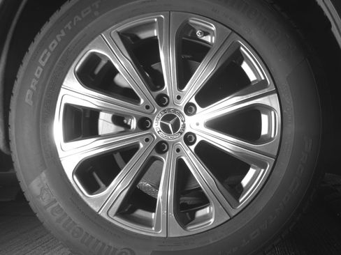 Used 2024 Mercedes-Benz GLC 300 4MATIC image 13