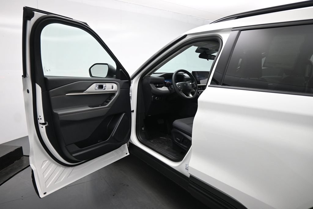 New 2026 Ford Explorer Active AWD/4WD image 8